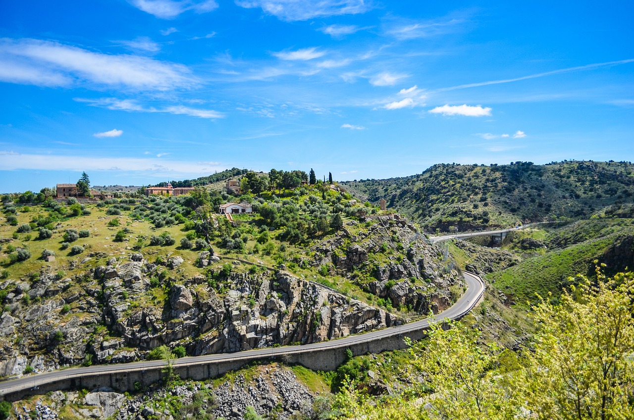 ¿Cómo encontrar el mejor camino de Madrid a Toledo?”