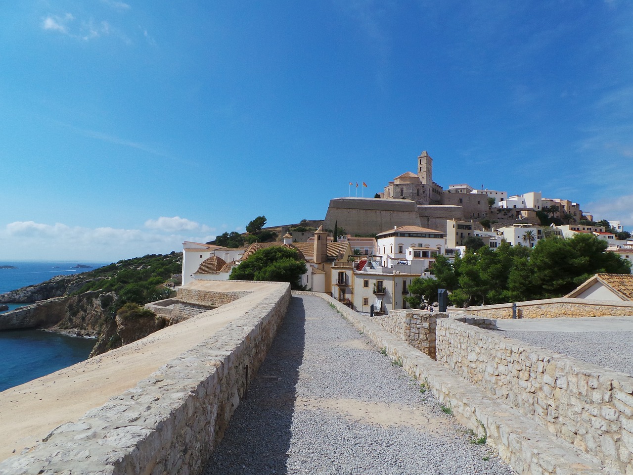 Descubre las mejores calas de Ibiza